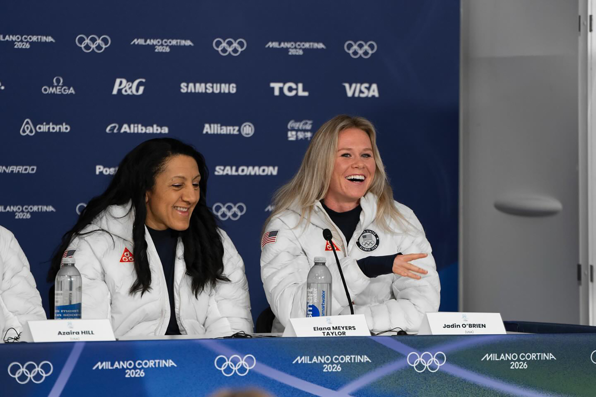 伊蓮娜·邁耶斯·泰勒與賈丁·奧布賴恩(右)。(圖 /Jadin O'Brien臉書)